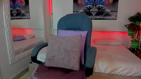 rosi_cooper online show from February 12, 2026, 11:05 am