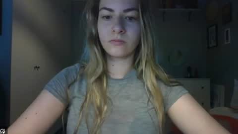 Snapshot of rosie_june chatting on July 16, 2026, 6:41 am Rosie online show from July 16, 2026, 6:41 am