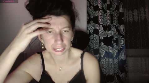 Snapshot of rosiehayes chatting on November 26, 2025, 9:27 pm RosieHayes online show from November 26, 2025, 9:27 pm