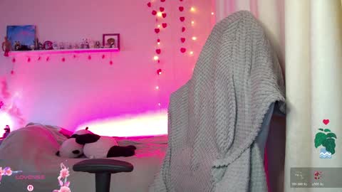 RosieNana online show from April 10, 2026, 5:17 pm