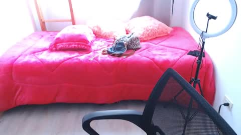 rosse online show from October 21, 2025, 12:28 pm