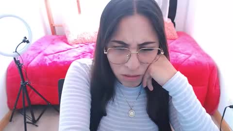 Snapshot of rosse77_ chatting on December 18, 2025, 2:23 pm rosse online show from December 18, 2025, 2:23 pm