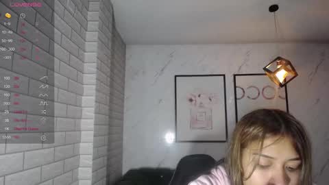 Snapshot of rosse_jeane_v chatting on February 4, 2025, 1:06 pm rosse jeane v online show from February 4, 2025, 1:06 pm