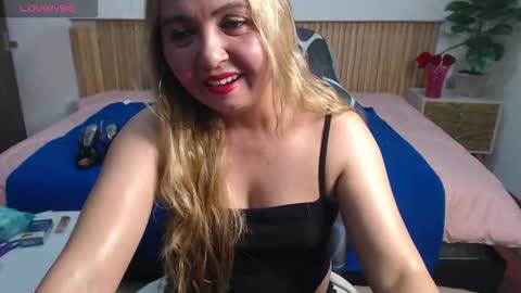 Snapshot of rosse_meyer chatting on November 1, 2025, 7:16 pm MY NAME IS ROSSE online show from November 1, 2025, 7:16 pm