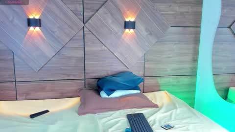  Rosse  online show from November 25, 2025, 10:10 pm