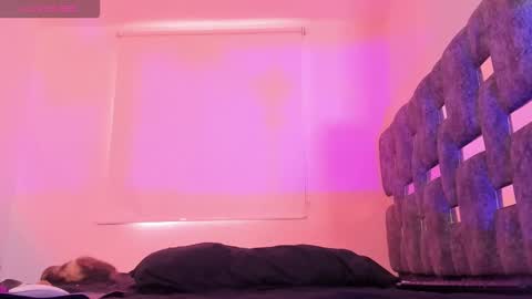 Snapshot of rossth11 chatting on November 28, 2025, 2:42 pm Im Ross online show from November 28, 2025, 2:42 pm