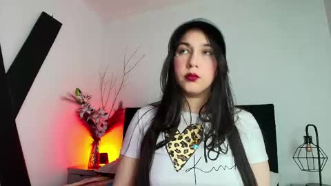 Snapshot of rossy_marks chatting on May 16, 2026, 1:32 pm rossy_marks online show from May 16, 2026, 1:32 pm