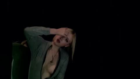 rosy_petal online show from October 16, 2025, 5:41 am