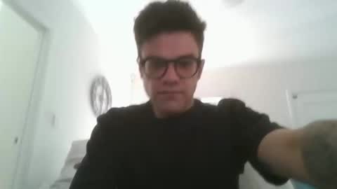 rosyred2024 online show from June 1, 2026, 12:01 am