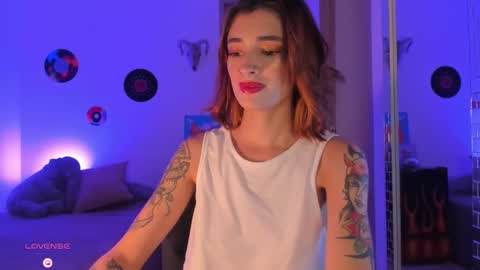 Snapshot of rot_wallace chatting on February 4, 2026, 10:15 pm rot_wallace online show from February 4, 2026, 10:15 pm