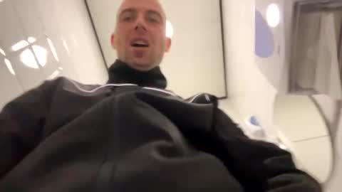 Snapshot of rotteei1 chatting on October 9, 2025, 8:12 am rotteei1 online show from October 9, 2025, 8:12 am