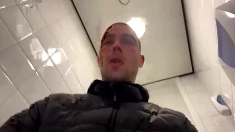 Snapshot of rotteei1 chatting on October 23, 2025, 8:24 am rotteei1 online show from October 23, 2025, 8:24 am