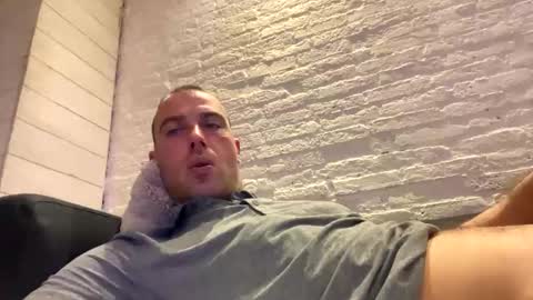 Snapshot of rotteei1 chatting on November 24, 2025, 8:30 pm rotteei1 online show from November 24, 2025, 8:30 pm