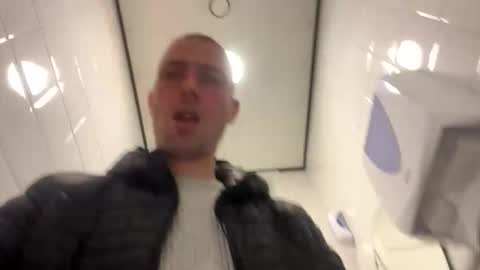 Snapshot of rotteei1 chatting on February 3, 2026, 9:36 am rotteei1 online show from February 3, 2026, 9:36 am