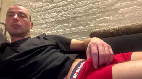 Snapshot of rotteei1 chatting on February 22, 2026, 1:42 pm rotteei1 online show from February 22, 2026, 1:42 pm