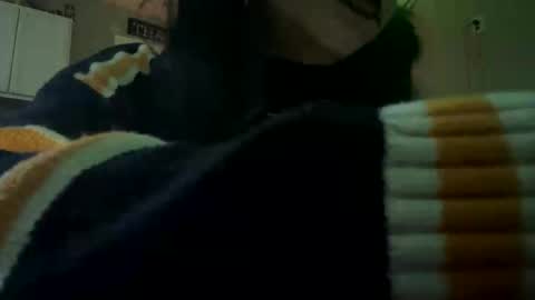 Mochi online show from November 13, 2025, 3:55 pm