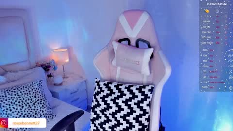 Snapshot of rouse_benett27 chatting on December 7, 2024, 1:14 am online show from December 7, 2024, 1:14 am