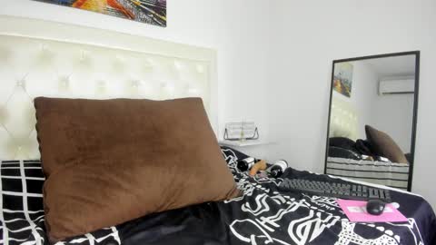 Snapshot of rouse_sexy_hotxx77 chatting on November 9, 2025, 1:26 am rouse_sexy_hotxx77 online show from November 9, 2025, 1:26 am