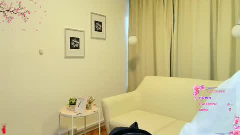 Snapshot of rousee_v chatting on November 25, 2025, 12:16 pm Rousee online show from November 25, 2025, 12:16 pm