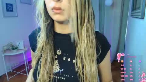 Snapshot of rousee_v chatting on January 8, 2026, 12:29 pm Rousee online show from January 8, 2026, 12:29 pm