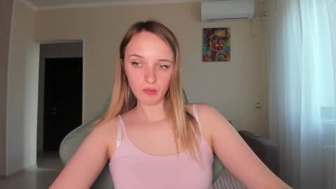 Snapshot of rousereed chatting on April 25, 2026, 2:25 pm Rouse online show from April 25, 2026, 2:25 pm