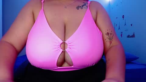 Snapshot of rousrossell_4 chatting on December 7, 2024, 12:30 am Call me Rous online show from December 7, 2024, 12:30 am