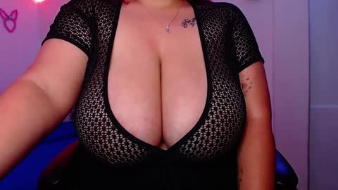 Snapshot of rousrossell_4 chatting on December 16, 2024, 1:42 am Call me Rous online show from December 16, 2024, 1:42 am