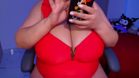 Snapshot of rousrossell_4 chatting on October 18, 2025, 10:54 pm Call me Rous online show from October 18, 2025, 10:54 pm