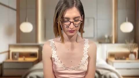 Snapshot of rousse507437 chatting on December 16, 2025, 2:27 am rousse507437 online show from December 16, 2025, 2:27 am