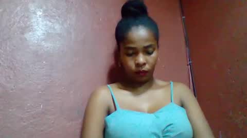 rovaelyah online show from October 2, 2025, 5:53 pm