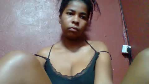 rovaelyah online show from March 5, 2026, 3:24 am