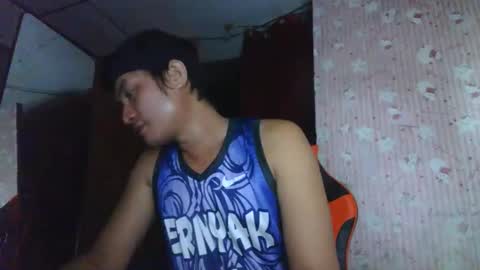 Snapshot of row_land69 chatting on October 13, 2025, 1:22 pm row_land69 online show from October 13, 2025, 1:22 pm