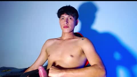 Snapshot of rowanboy23 chatting on December 5, 2025, 3:15 am rowanboy23 online show from December 5, 2025, 3:15 am