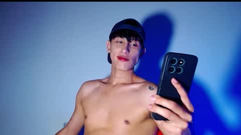 Snapshot of rowanboy23 chatting on December 15, 2025, 1:32 am rowanboy23 online show from December 15, 2025, 1:32 am