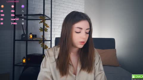 Snapshot of rowenahallman chatting on December 19, 2024, 4:13 am Michelle online show from December 19, 2024, 4:13 am