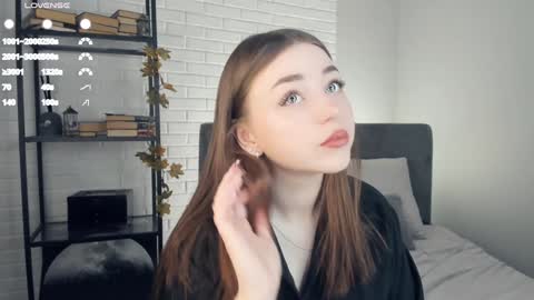 Snapshot of rowenahallman chatting on January 24, 2025, 4:05 am Michelle online show from January 24, 2025, 4:05 am
