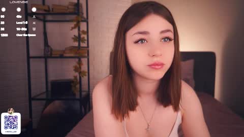 Snapshot of rowenahallman chatting on February 20, 2025, 4:18 am Michelle online show from February 20, 2025, 4:18 am