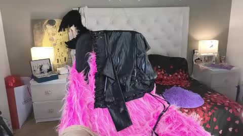 Snapshot of roxalanastar chatting on May 11, 2026, 7:22 pm Roxalana online show from May 11, 2026, 7:22 pm