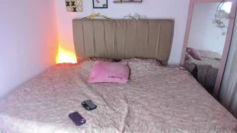 Roxx online show from October 31, 2025, 8:15 am