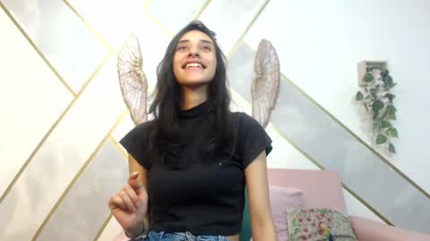 Snapshot of roxana_cyrano chatting on October 24, 2025, 8:16 pm online show from October 24, 2025, 8:16 pm