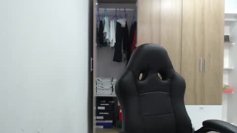 Snapshot of roxanalove7 chatting on February 18, 2026, 8:27 pm Roxana online show from February 18, 2026, 8:27 pm