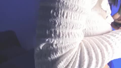 Roxane online show from November 24, 2025, 7:52 am