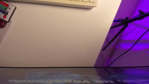 Snapshot of roxanedewalle chatting on February 16, 2026, 1:13 am Roxane online show from February 16, 2026, 1:13 am