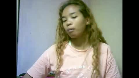 Snapshot of roxanne_98 chatting on January 19, 2026, 2:37 am roxanne_98 online show from January 19, 2026, 2:37 am
