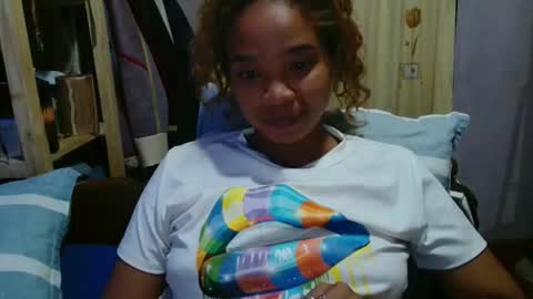 Snapshot of roxanne_98 chatting on February 2, 2026, 4:17 pm roxanne_98 online show from February 2, 2026, 4:17 pm