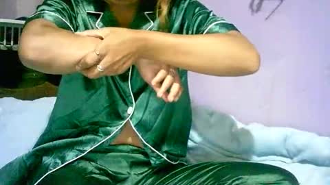 Snapshot of roxanne_98 chatting on February 7, 2026, 6:00 pm roxanne_98 online show from February 7, 2026, 6:00 pm