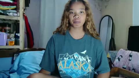 Snapshot of roxanne_98 chatting on February 21, 2026, 4:52 pm roxanne_98 online show from February 21, 2026, 4:52 pm