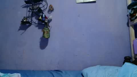 Snapshot of roxanne_98 chatting on February 26, 2026, 12:42 am roxanne_98 online show from February 26, 2026, 12:42 am