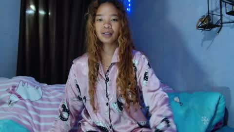 Snapshot of roxanne_98 chatting on March 22, 2026, 3:10 am roxanne_98 online show from March 22, 2026, 3:10 am
