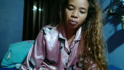 Snapshot of roxanne_98 chatting on April 3, 2026, 1:58 am roxanne_98 online show from April 3, 2026, 1:58 am